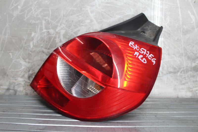 Fanale posteriore principale destro (luci) RENAULT CLIO 3 PHASE 1 Diésel - 1