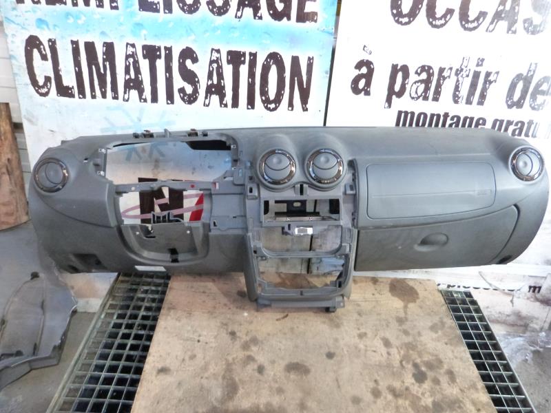 Tableau de bord DACIA DUSTER 1 PHASE 1 Diesel - 1
