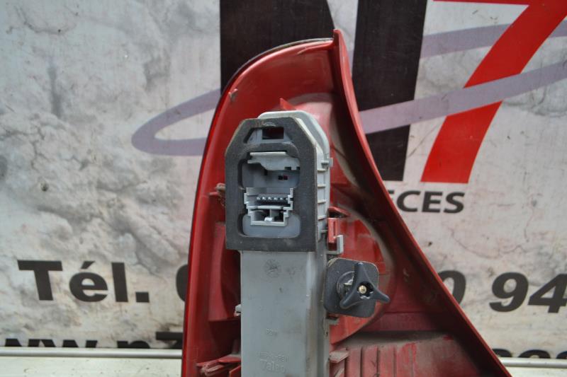 Fanale posteriore principale destro (luci) RENAULT CLIO 2 PHASE 2 Diésel - 1