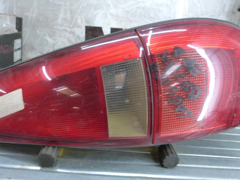 Fanale posteriore principale destro (luci) RENAULT LAGUNA 1 PHASE 2 BREAK Diésel - 1