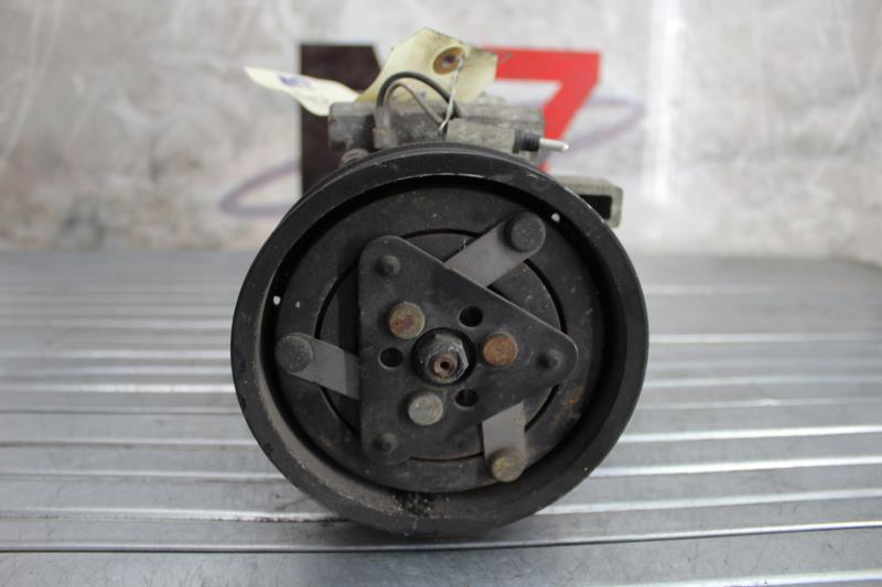 Compresseur clim RENAULT CLIO 2 PHASE 2 Essence - 1