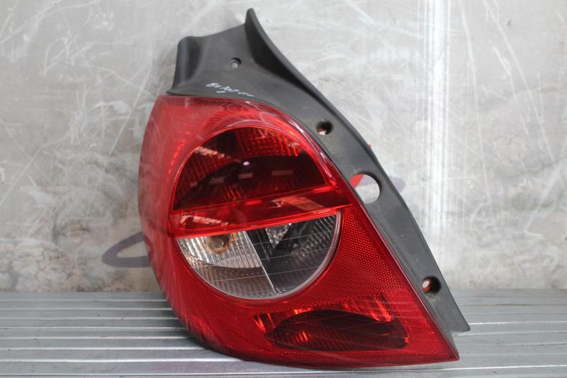 Fanale posteriore principale sinistro (luci) RENAULT CLIO 3 PHASE 1 Diésel - 1