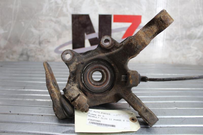 Fusee avant droit RENAULT CLIO 2 PHASE 2 Essence - 1