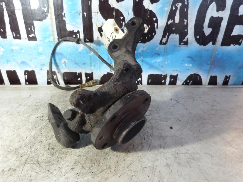 Fusee avant gauche RENAULT CLIO 2 PHASE 1 Essence - 1