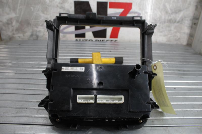 Commande chauffage TOYOTA AVENSIS VERSO PHASE 1 Diesel - 1