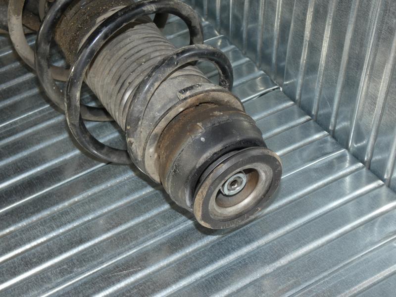 Ammortizzatore anteriore destro VOLKSWAGEN POLO 5 PHASE 1 Diésel - 1