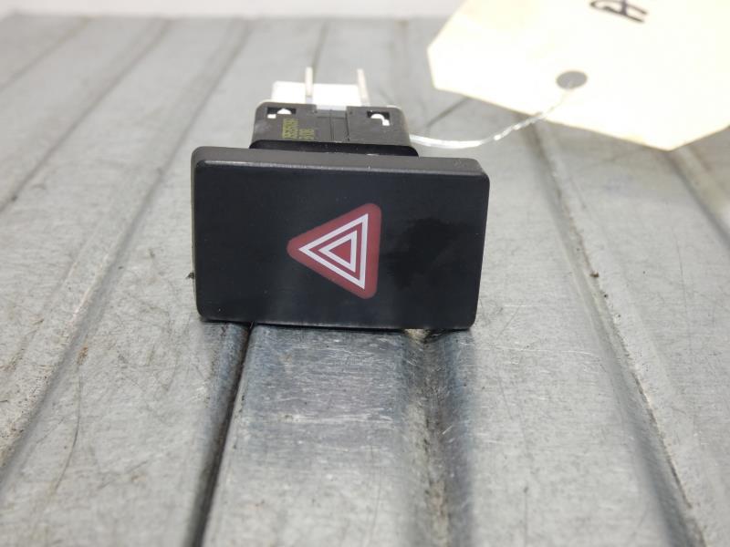 Bouton de warning VOLKSWAGEN GOLF 6 Diesel - 1