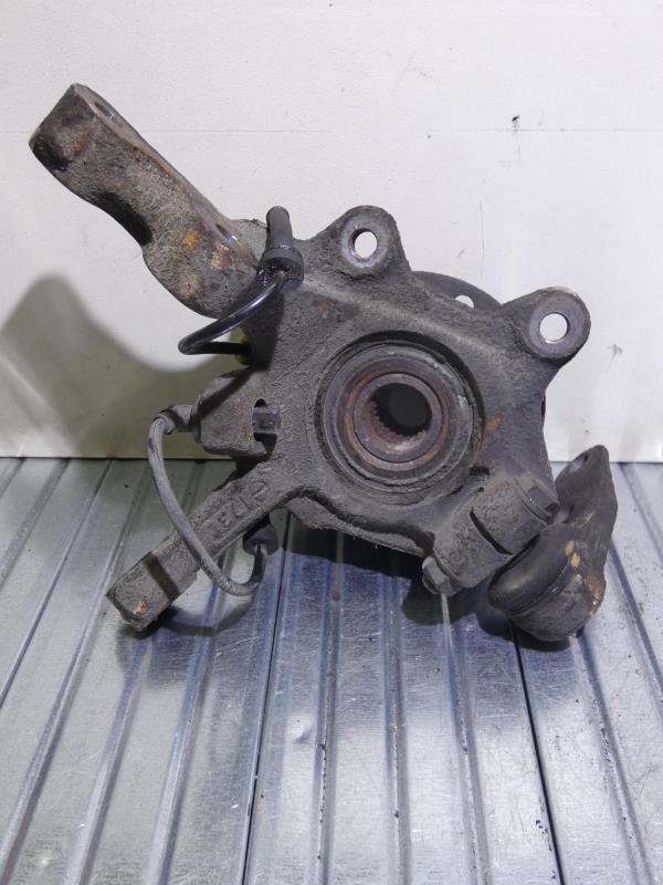 Fusee avant gauche RENAULT CLIO 2 PHASE 2 Diesel - 1