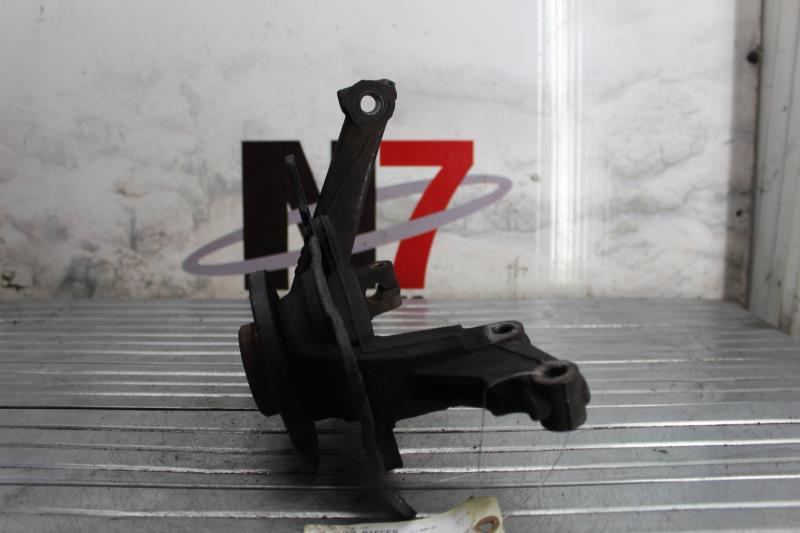 Fusee avant droit FIAT PANDA 2 Essence - 1