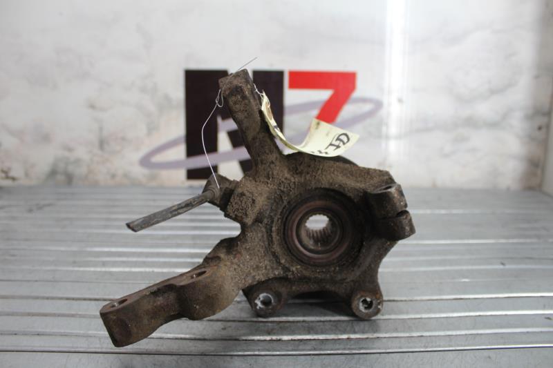 Fusee avant droit RENAULT CLIO 2 PHASE 2 Essence - 1