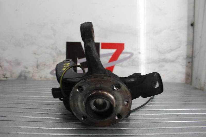 Fusee avant gauche CITROEN C1 2 Essence - 1