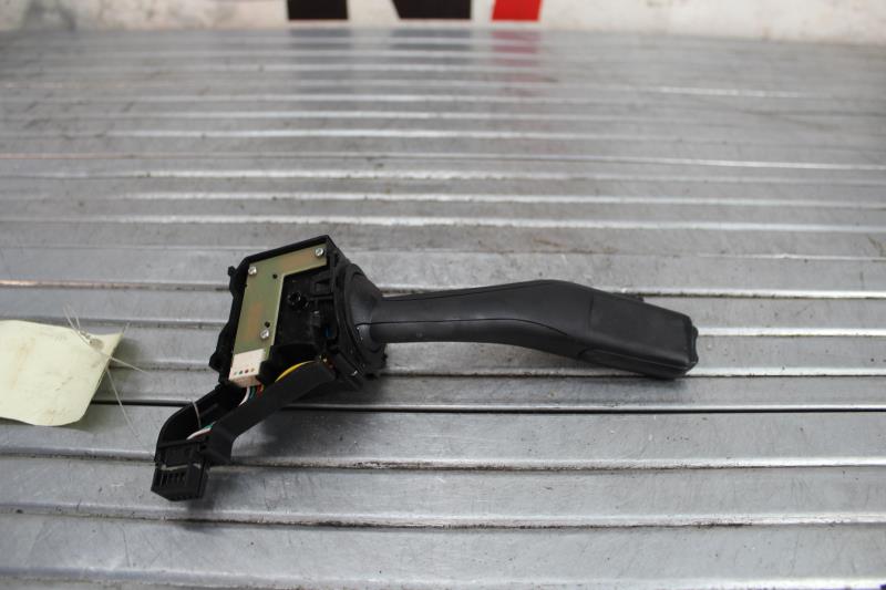 Commande de phare VOLKSWAGEN GOLF 5 Essence - 1