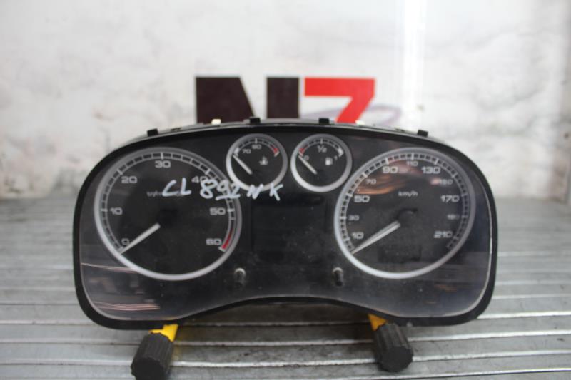 Compteur PEUGEOT 307 PHASE 1 BREAK Diesel - 1