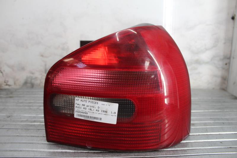 Fanale posteriore principale destro (luci) AUDI A3 1 PHASE 1 Diésel - 1