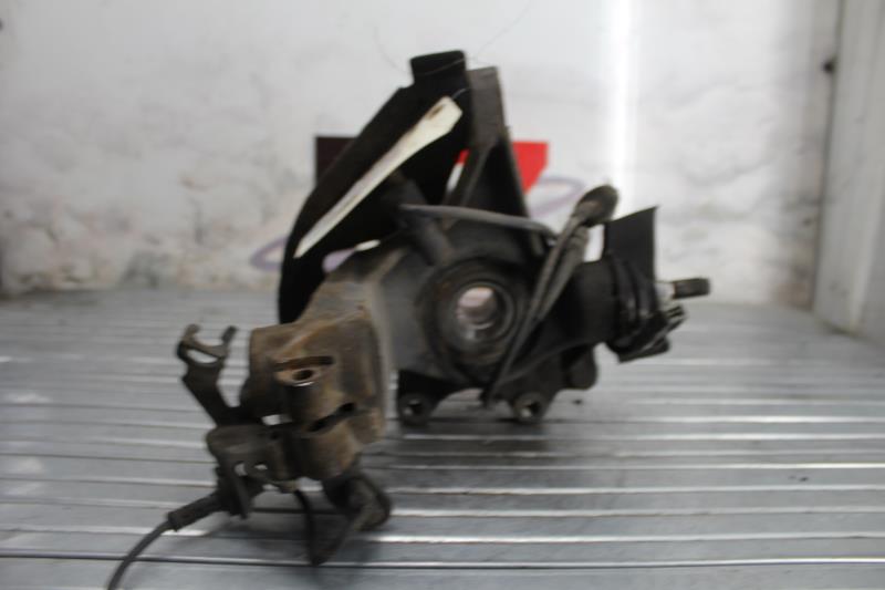 Fusee avant droit PEUGEOT 406 PHASE 2 Diesel - 1