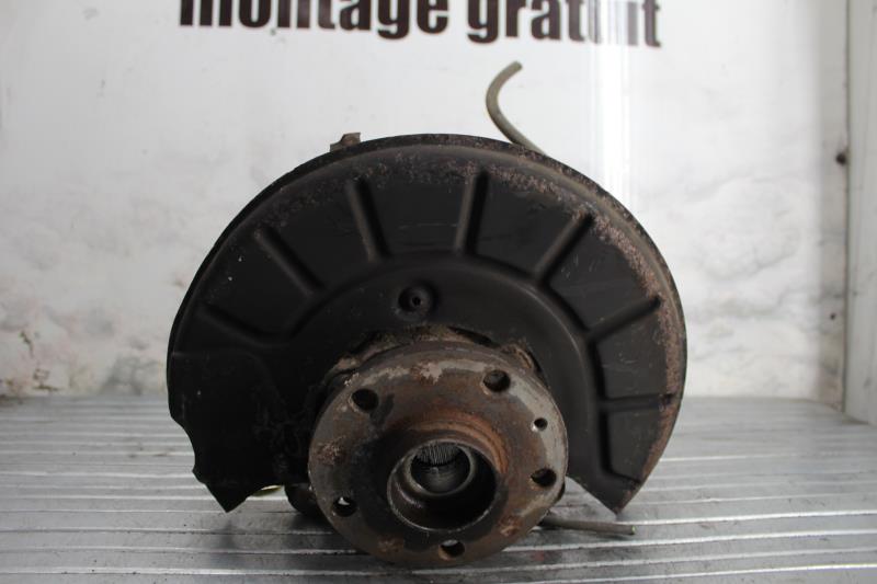 Fusee avant gauche VOLKSWAGEN GOLF 5 Essence - 1