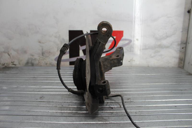 Fusee avant gauche PEUGEOT 807 Diesel - 1