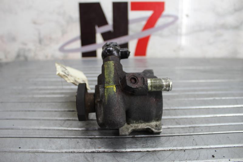 Pompe de direction VOLKSWAGEN GOLF 3 BREAK Diesel - 1