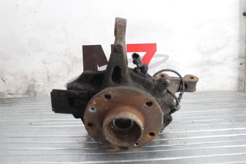 Fusee avant droit RENAULT MEGANE 3 PHASE 1 Diesel - 1