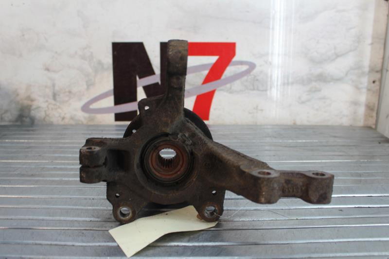 Fusee avant gauche RENAULT CLIO 3 PHASE 1 Diesel - 1