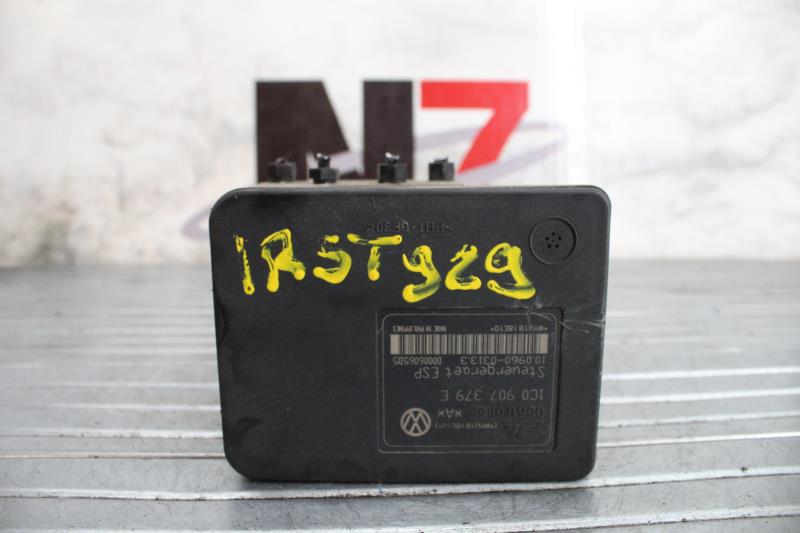 Bloc ABS (freins anti-blocage) AUDI 1.8L I Essence - 1