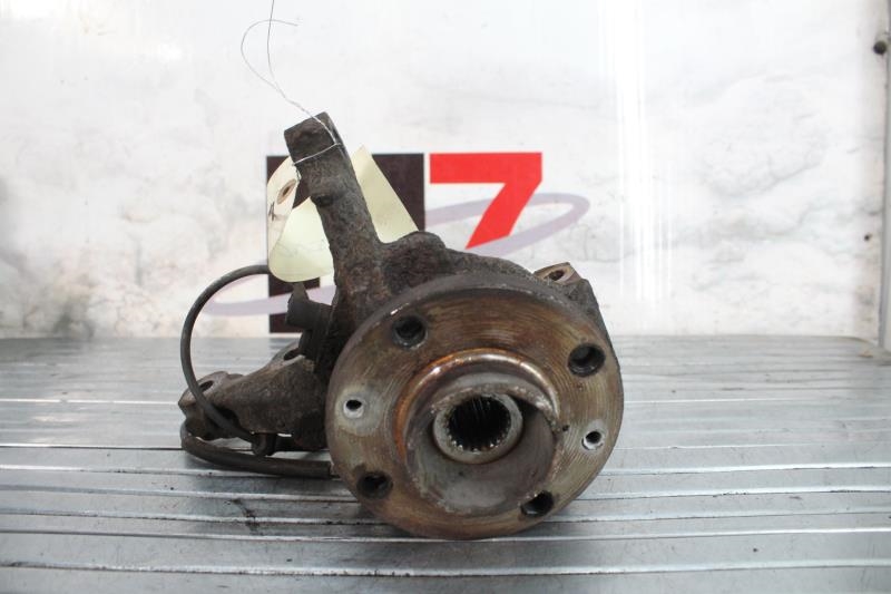 Fusee avant gauche RENAULT TWINGO 2 PHASE 1 Essence - 1