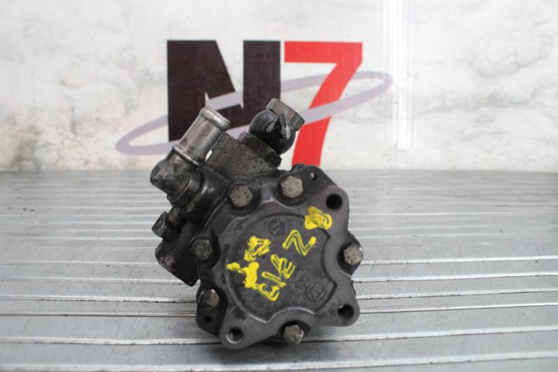 Pompe de direction AUDI A6 3 PHASE 1 Diesel - 1