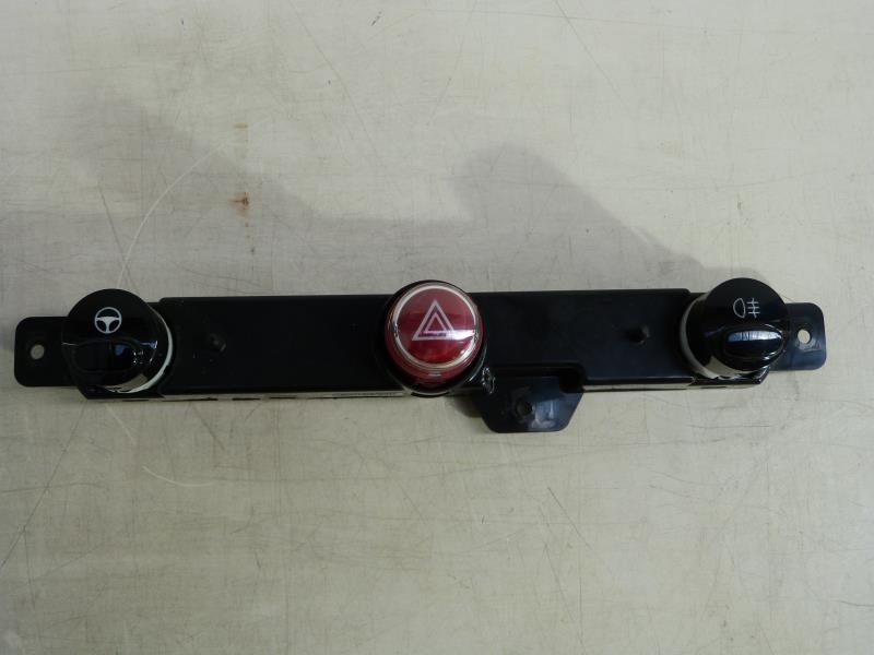 Bouton de warning FIAT 500 2 PHASE 1 Essence - 1