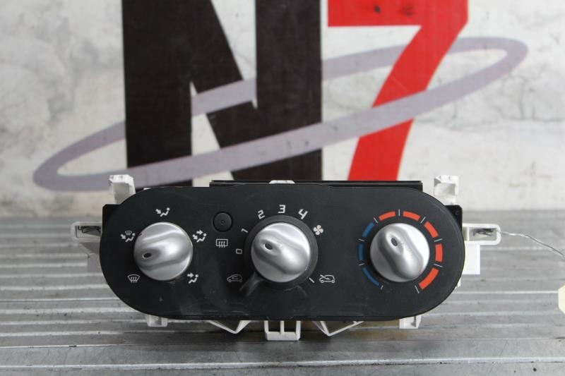 Commande chauffage RENAULT TWINGO 2 PHASE 2 Essence - 1