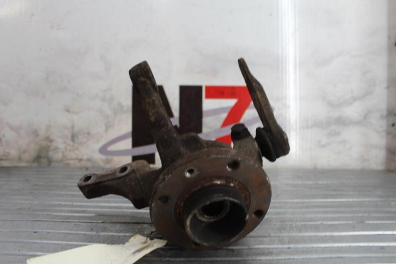 Fusee avant gauche RENAULT CLIO 1 PHASE 1 Essence - 1
