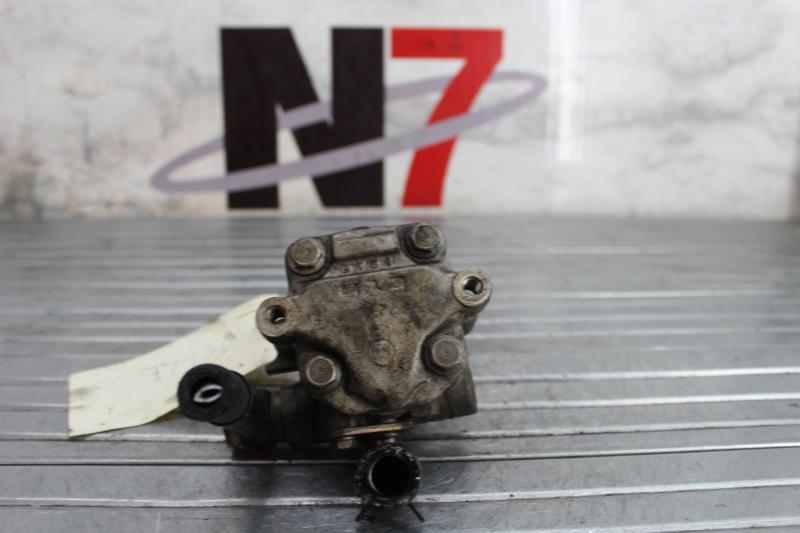 Pompe de direction VOLKSWAGEN GOLF 4 Diesel - 1