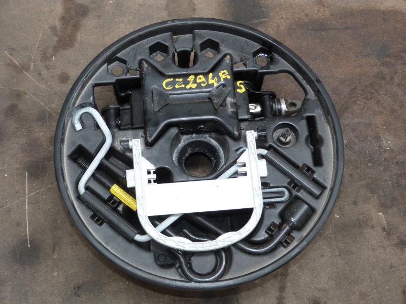 Cric (Ensemble depannage) RENAULT CLIO 2 PHASE 2 Diesel - 1