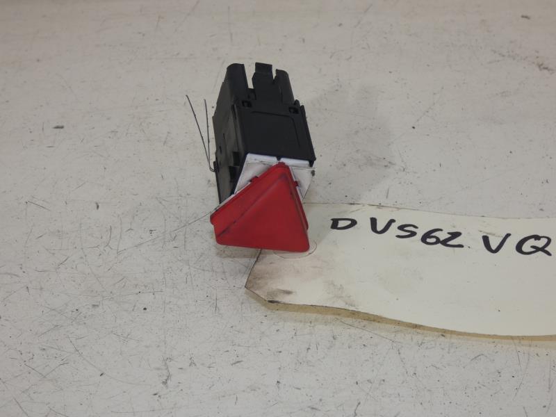 Bouton de warning VOLKSWAGEN GOLF 5 Diesel - 1