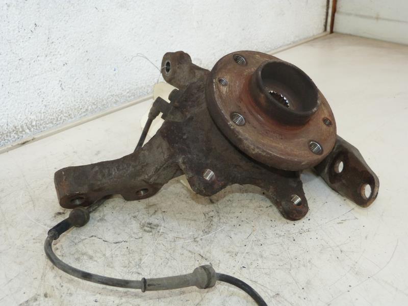 Fusee avant gauche RENAULT CLIO 2 PHASE 2 Essence - 1