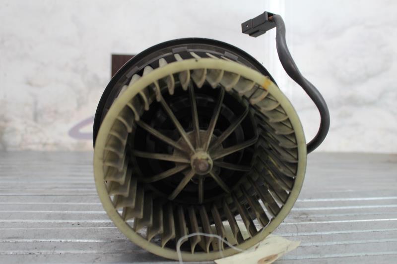 Ventilateur chauffage AUDI 80 3  - 1