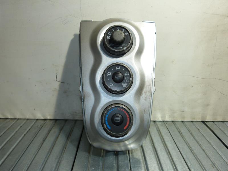 Commande chauffage TOYOTA YARIS 2 PHASE 1 Diesel - 1