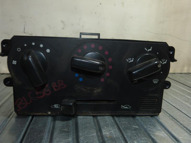 Commande chauffage NISSAN MICRA 2 Essence - 1
