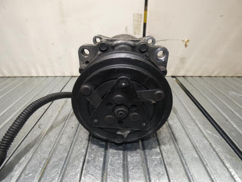 Compresseur clim PEUGEOT 206  - 1