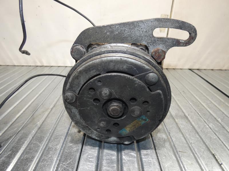 Compresseur clim RENAULT R25 PHASE 1  - 1