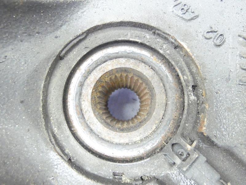 Fusee avant gauche RENAULT LAGUNA 2 PHASE 1 Diesel - 1