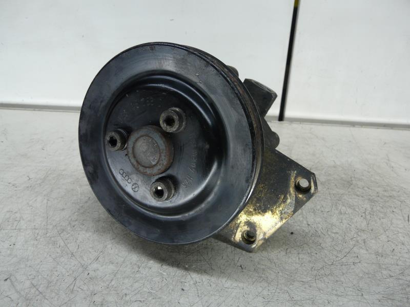 Pompe de direction AUDI 80 1  - 1