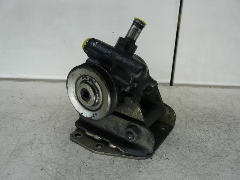 Pompe de direction PEUGEOT 309  - 1