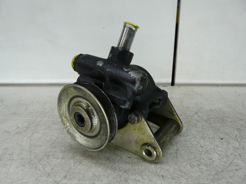 Pompe de direction PEUGEOT 405  - 1