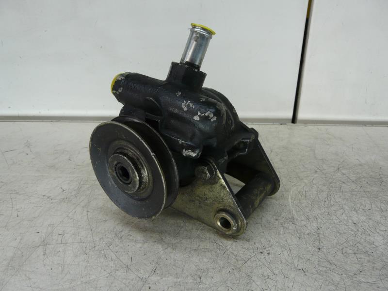 Pompe de direction PEUGEOT 405  - 1