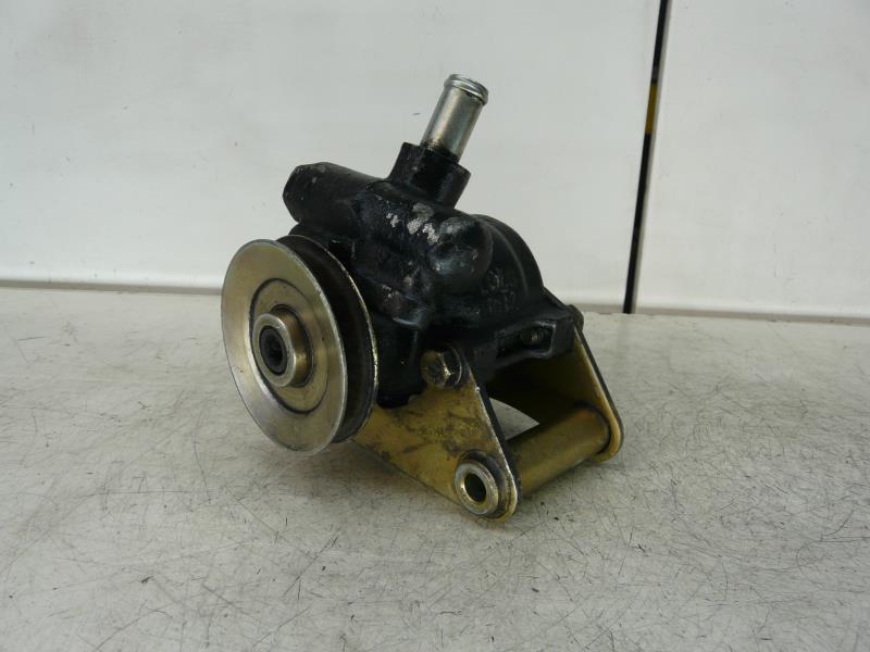 Pompe de direction PEUGEOT 405  - 1