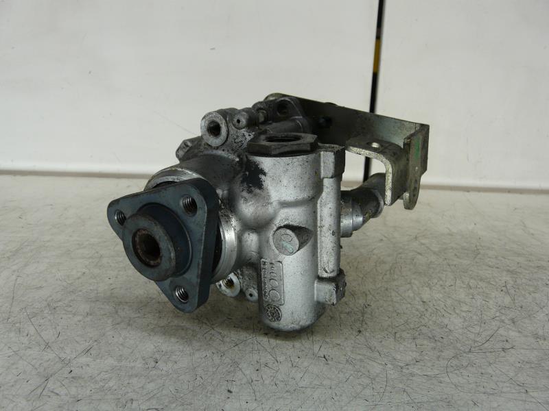 Pompe de direction PEUGEOT 407  - 1