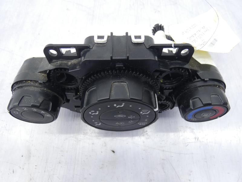 Commande chauffage FORD FIESTA 6 PHASE 2 Diesel - 1