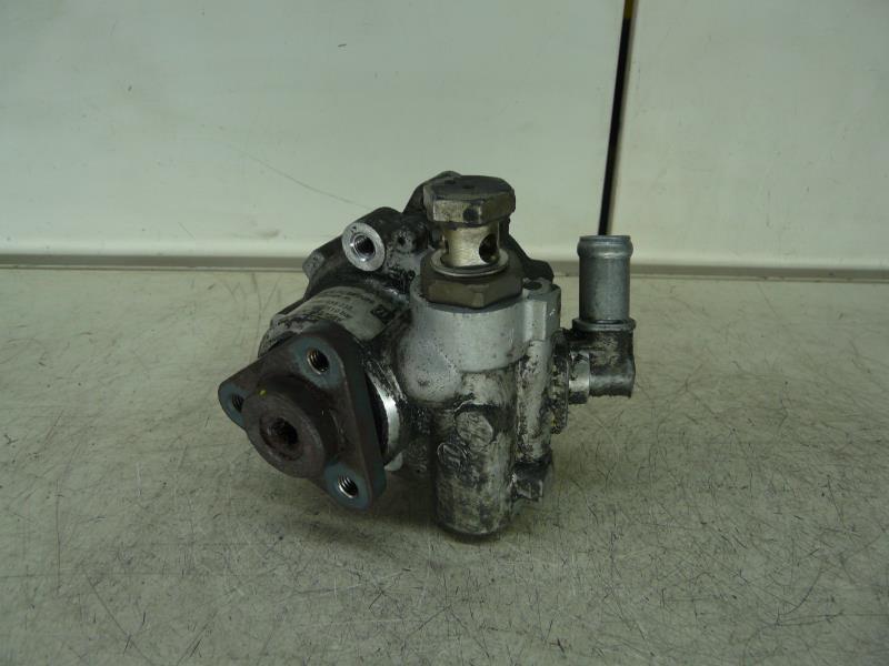 Pompe de direction VOLKSWAGEN PASSAT 315 VARIANT  - 1