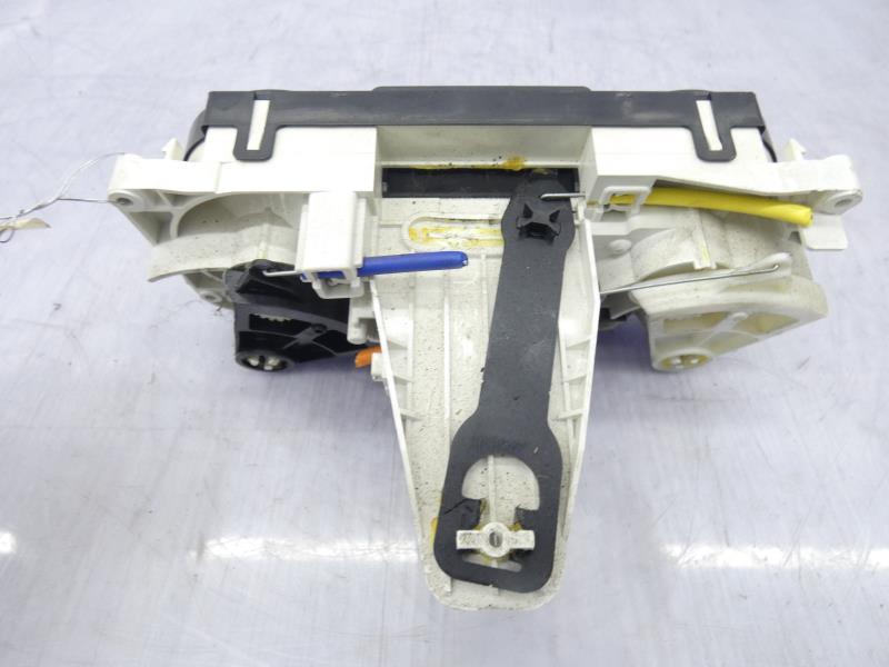 Commande chauffage NISSAN MICRA 3 PHASE 3 Essence - 1