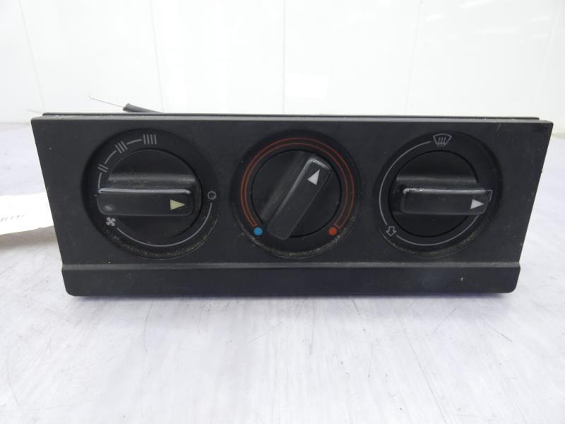 Commande chauffage AUDI 80 3 PHASE 1 Essence - 1